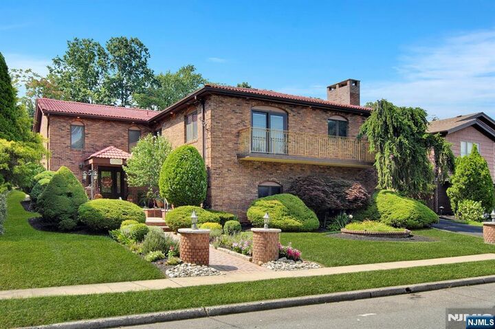 Property Photo:  109 Wilson Street  NJ 07110