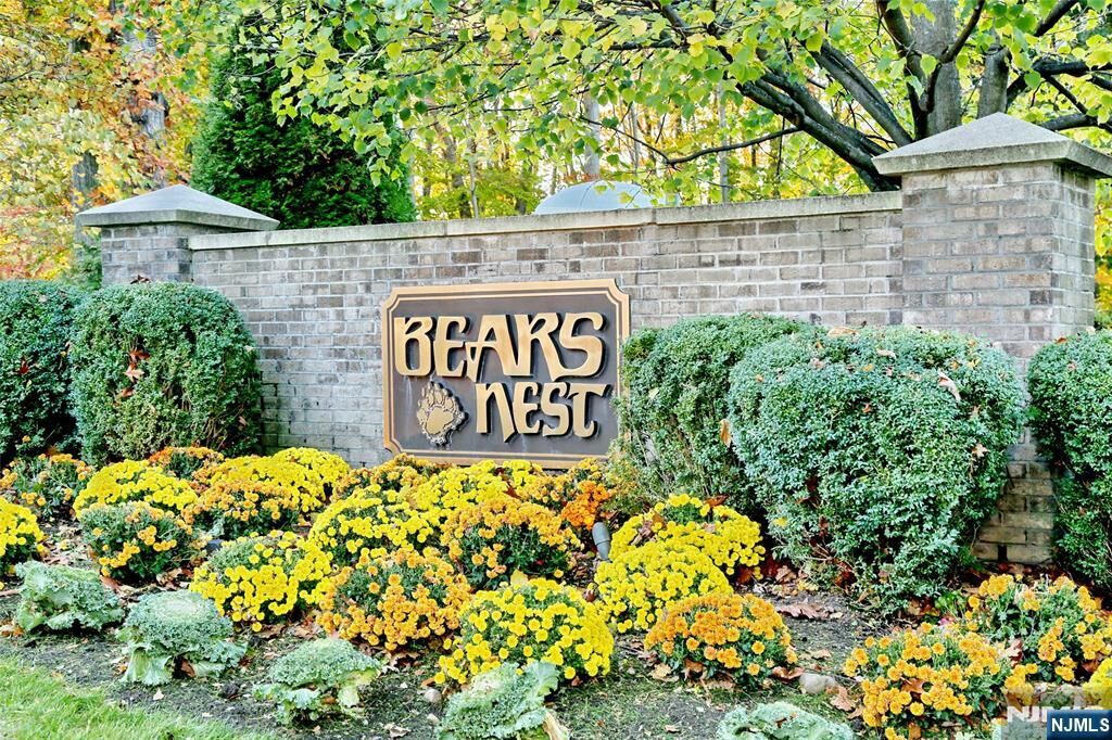 Property Photo:  142 Ashley Place  NJ 07656