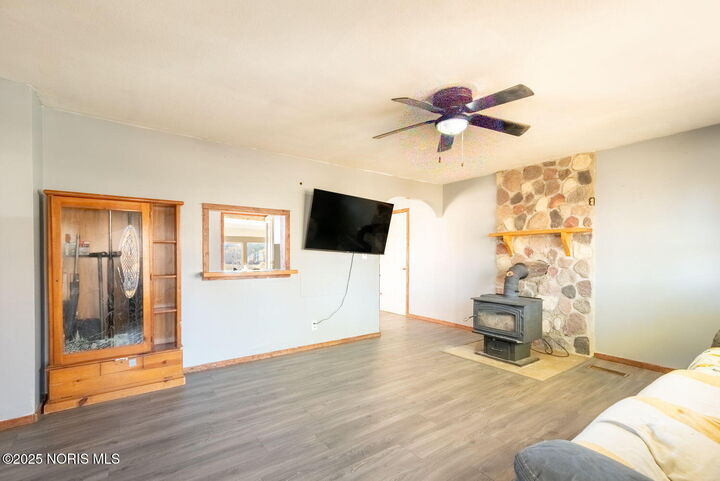 Property Photo:  13844 County Road 6-75  OH 43543 