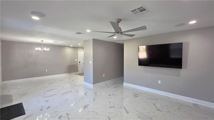 Property Photo:  2513 Taffy Drive  LA 70072 