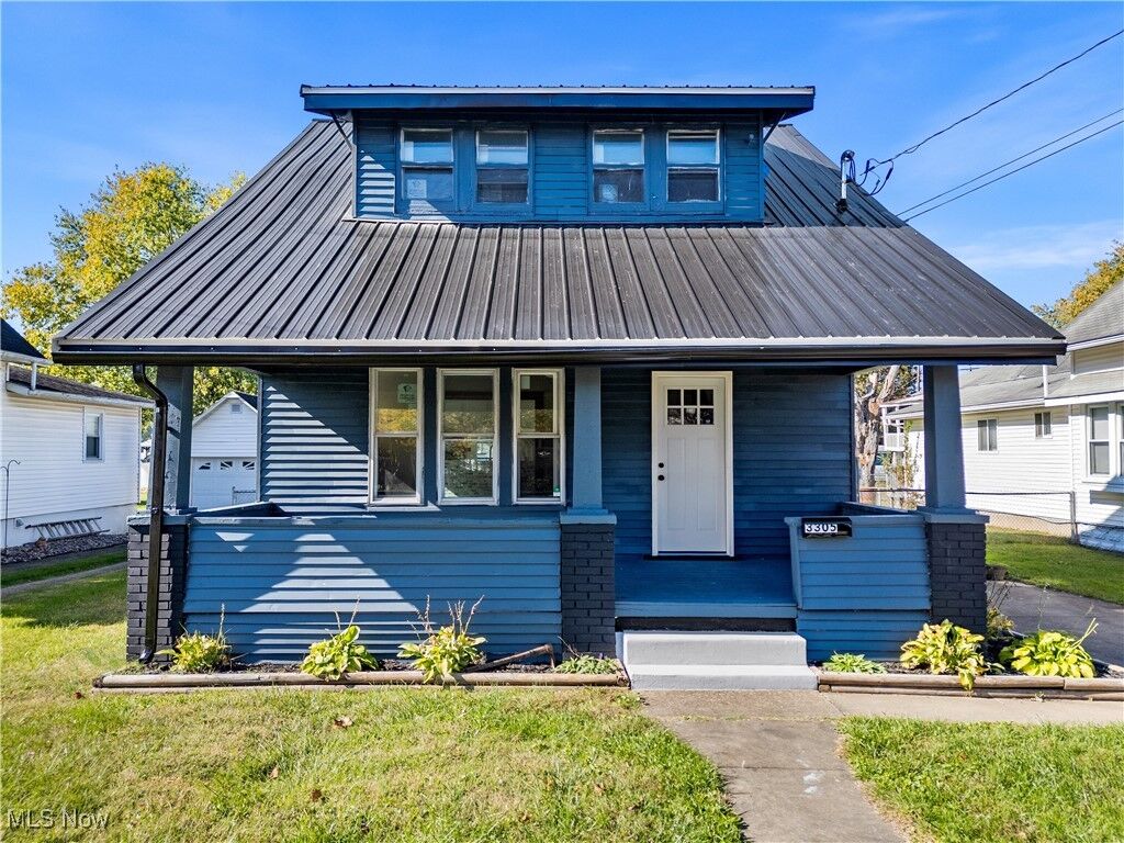 Property Photo:  3305 4th Avenue  WV 26105 