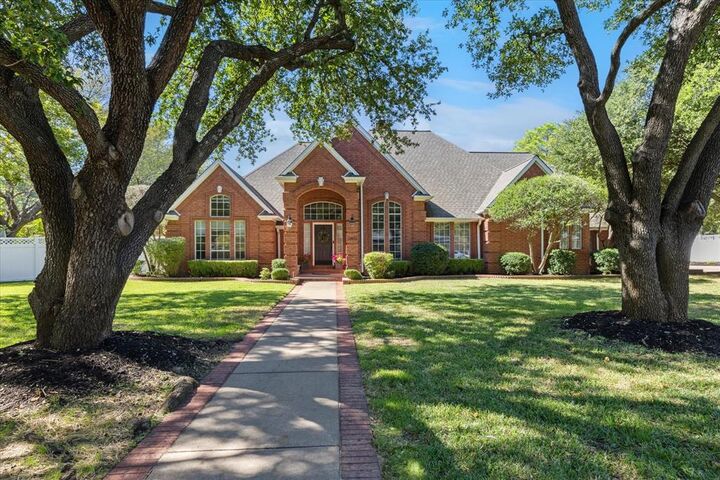 5800 Hunter Trail  Colleyville TX 76034 photo