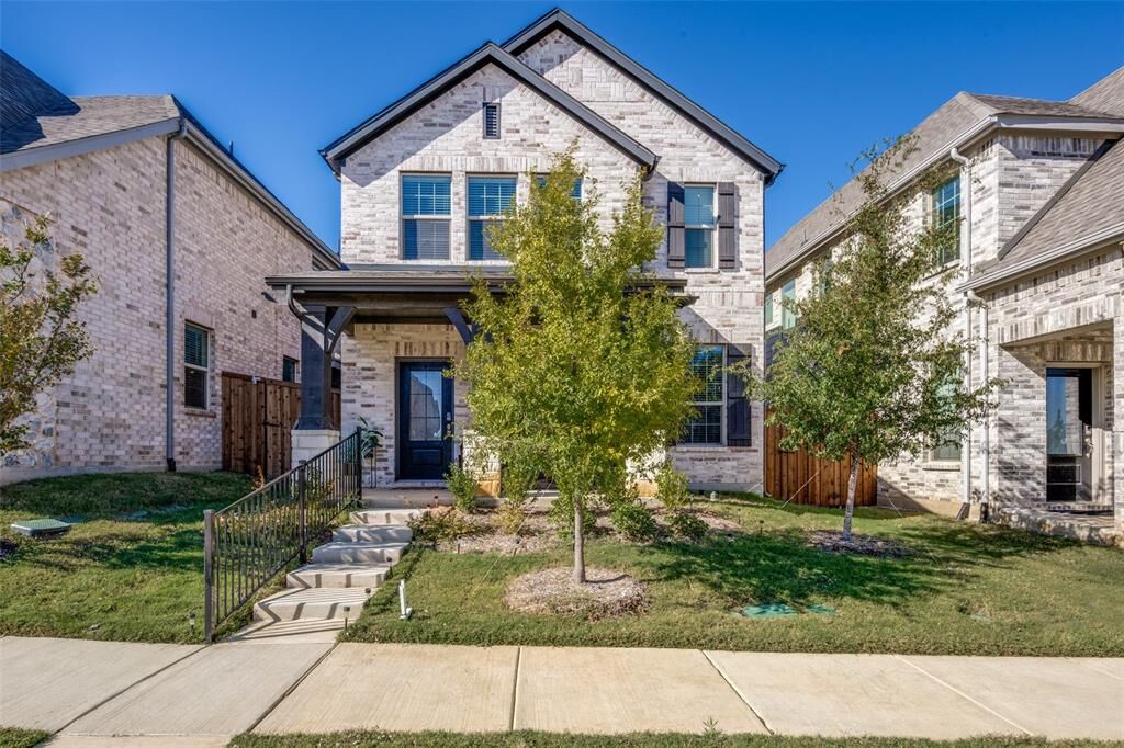 Property Photo: 2765 Acadia Drive TX 76210