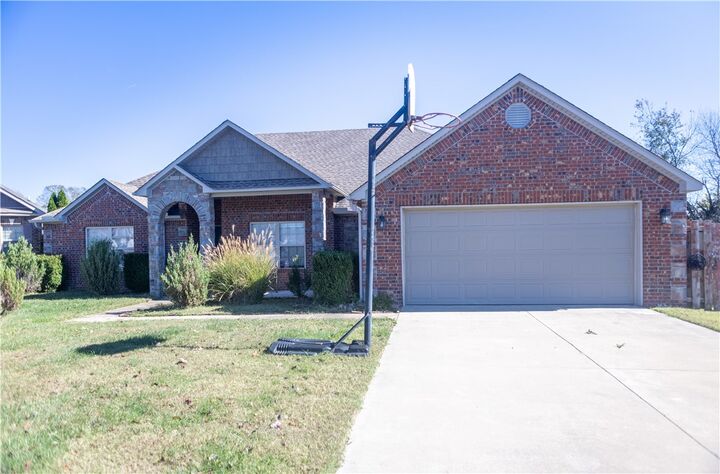 Property Photo: 1213 Abby Street AR 72745