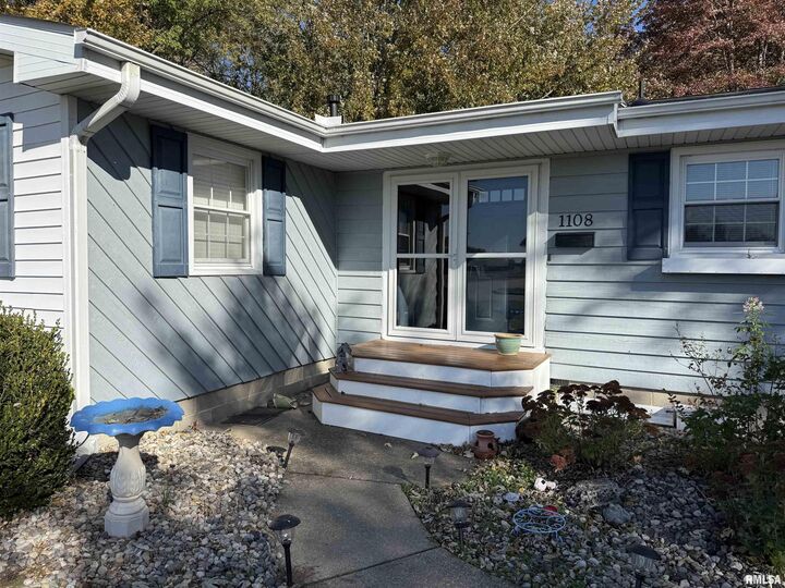 Property Photo:  1108 Hawthorn Road  IL 62881 