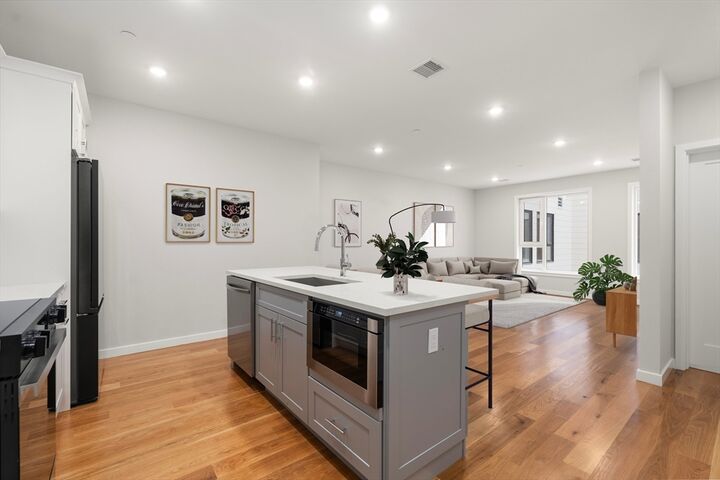 Property Photo:  267 Old Colony 511  MA 02125 