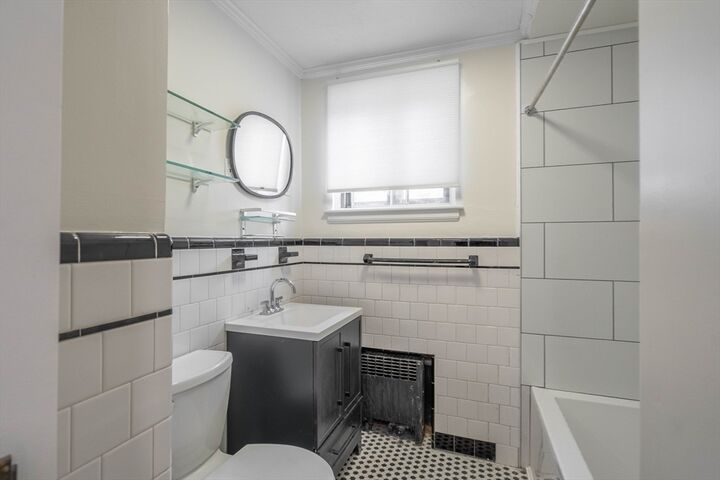 Property Photo:  20 Ashland Street 1-R  MA 01609 