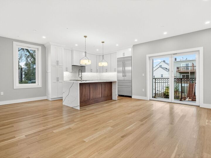 Property Photo:  551 E 7th St 2  MA 02127 