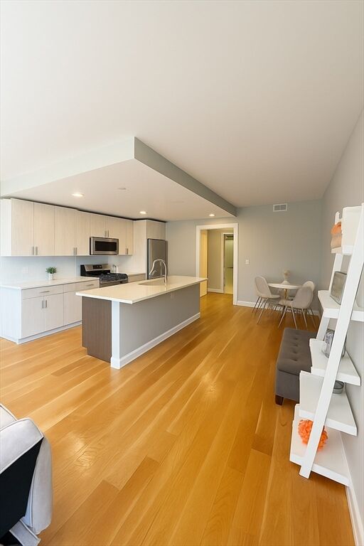 98 Prescott St 2B  Boston MA 02128 photo