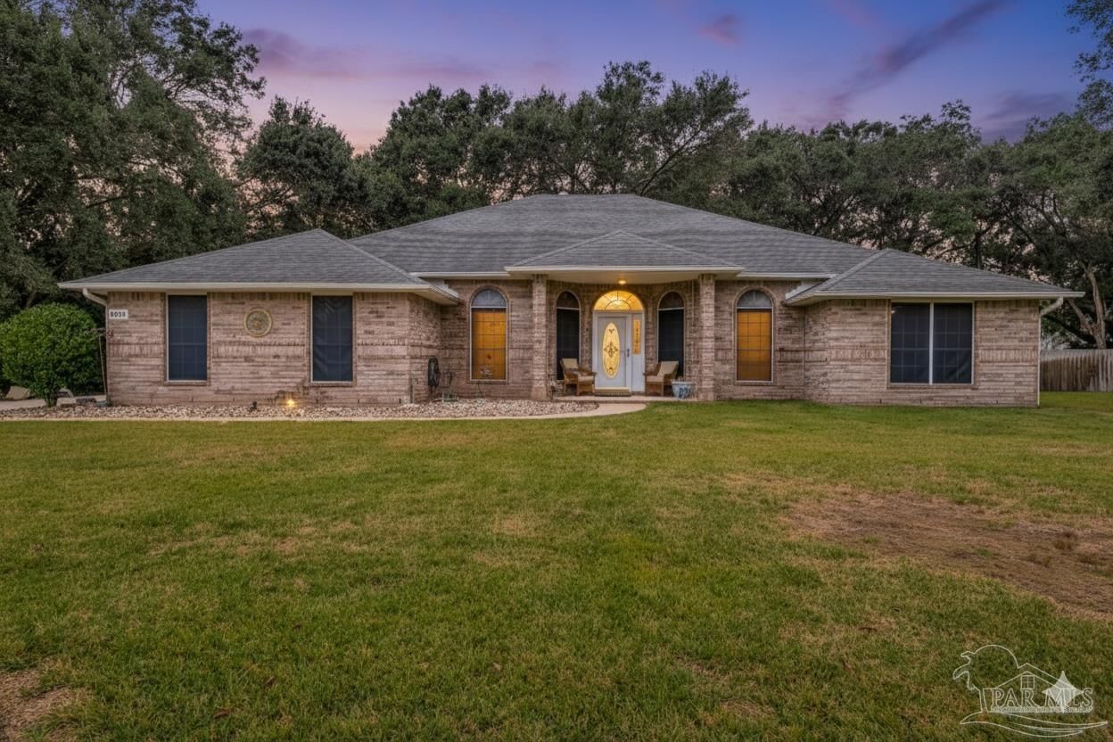 Property Photo:  2085 Dovefield Dr  FL 32534 