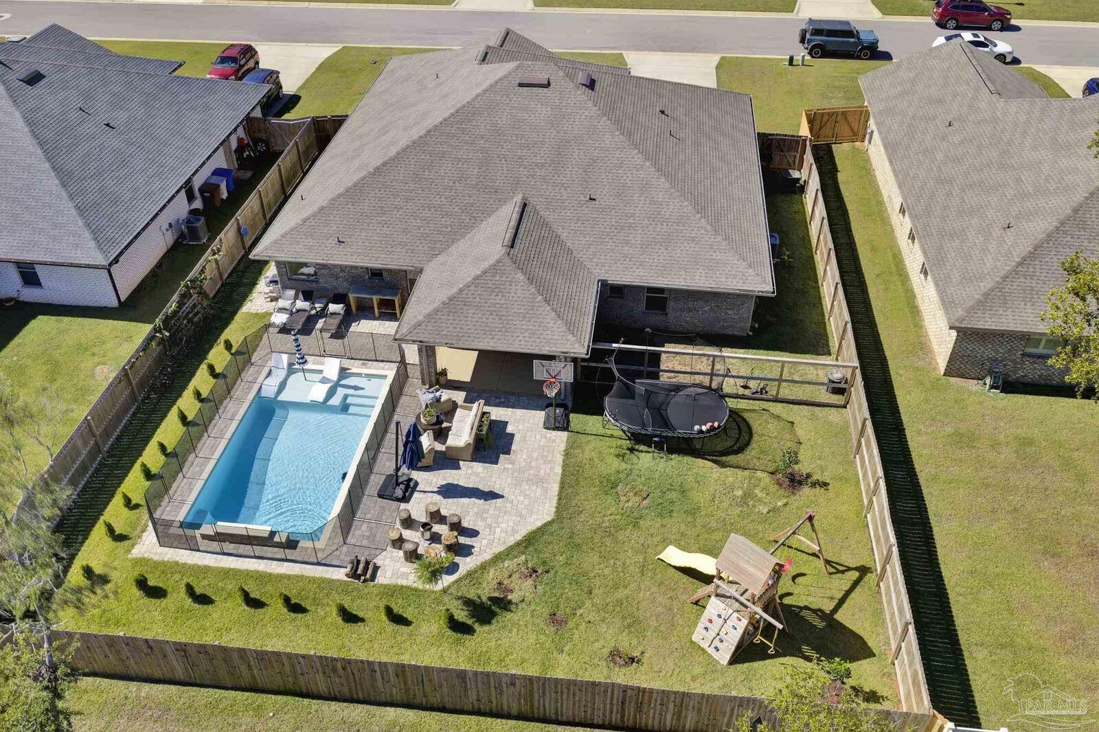 Property Photo:  5956 Parsonage Cir  FL 32570