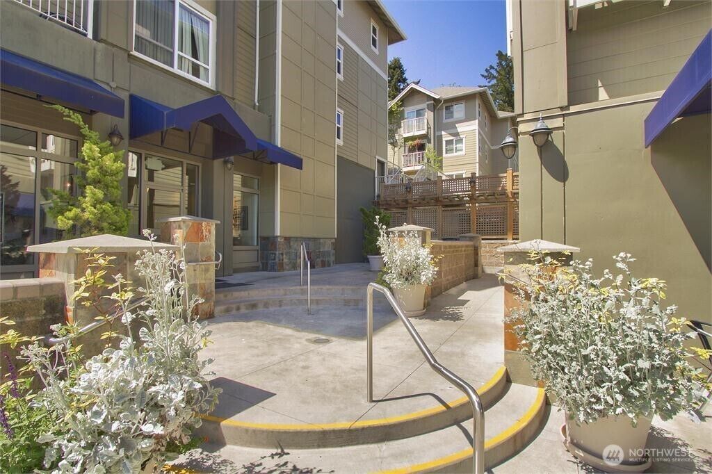 Property Photo: 300 High School Road 224 WA 98110