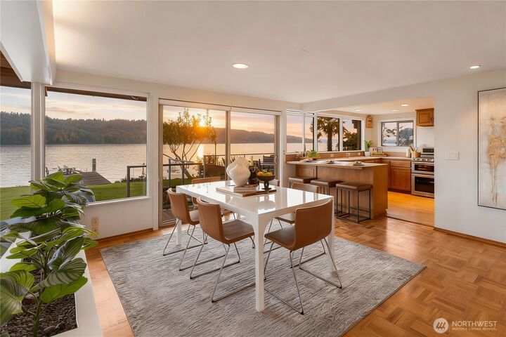 Property Photo:  14026  Riviera Place NE  WA 98125 