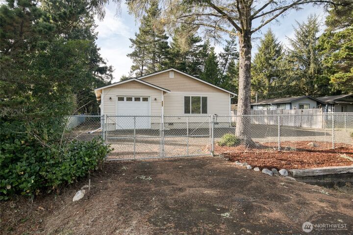 Property Photo: 465 Centaurus Avenue SW WA 98569