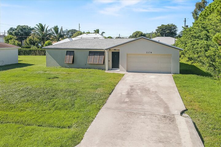 2174 SW Larchmont Lane  Port Saint Lucie FL 34984 photo