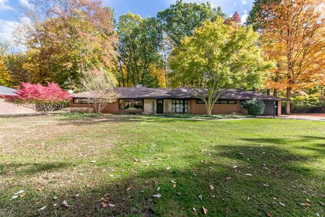 Property Photo: 16832 Bell Creek Lane MI 48154