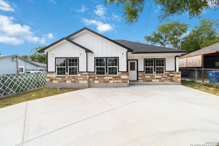 127 Hopi  San Antonio TX 78211 photo