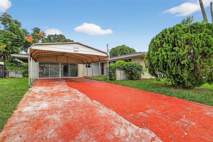 16411 SW 101st Ave  Miami FL 33157 photo
