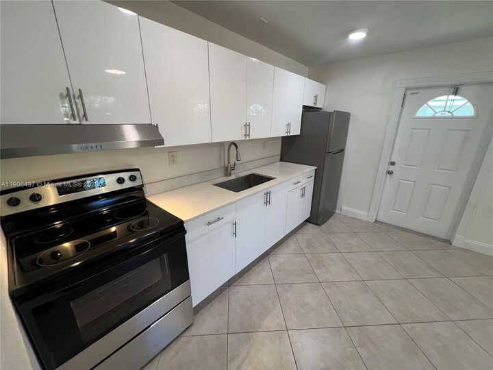 Property Photo: 5835 Taylor St 5837 FL 33021