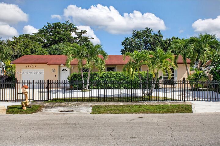 15403 SW 107th Ct  Miami FL 33157 photo