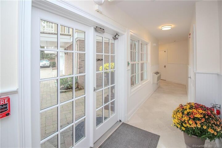 Property Photo:  130 Post Road West Penthouse  CT 06880