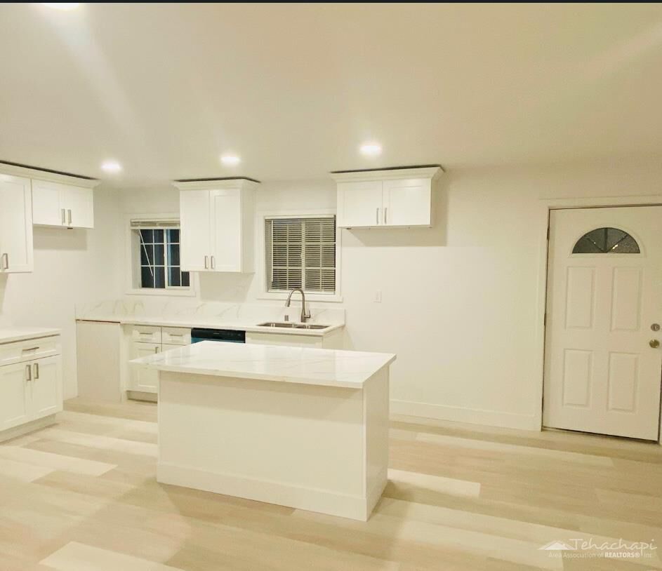 Property Photo:  21201 Mission Street  CA 93561 