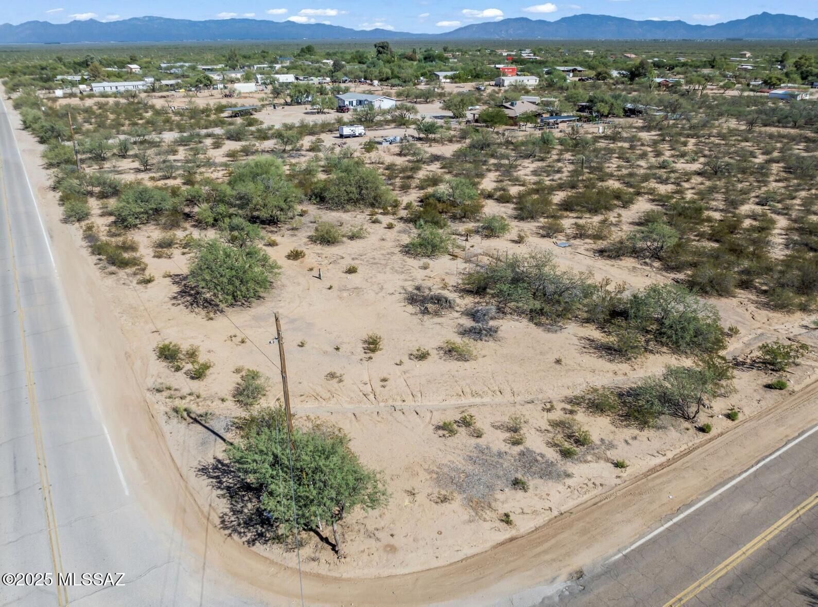 Property Photo: 3915 E Dawson Road AZ 85629
