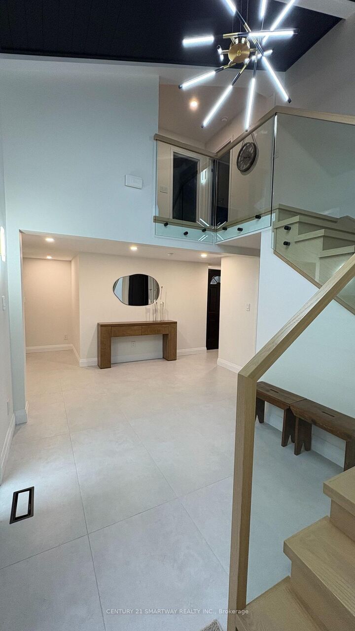 Photo de la propriété:  107 Campbell Crescent  ON L9Y 0P9