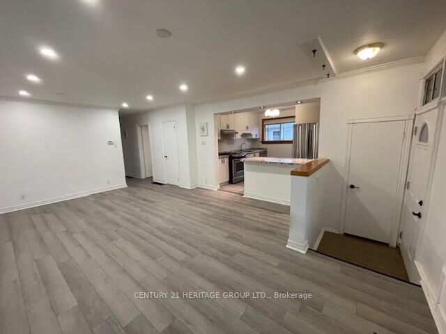 Photo de la propriété: 231 Blue Grass Boulevard ON L4C 3H1