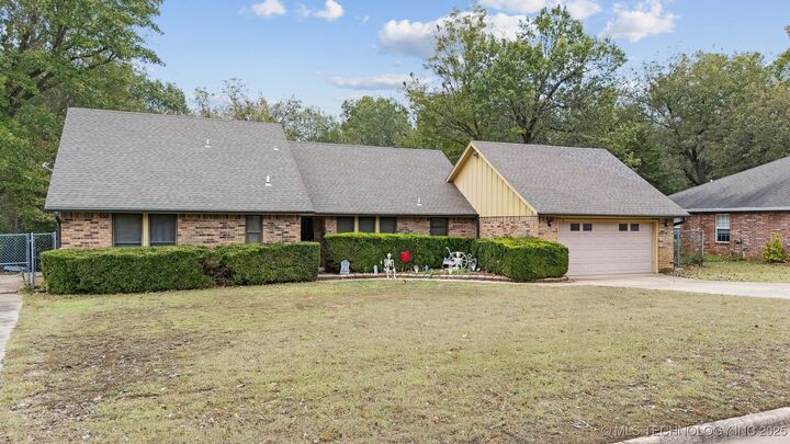 Property Photo:  29547 E 155th Street  OK 74429 