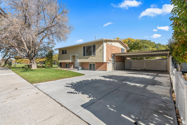 Property Photo: 5809 S Hazelhurst Dr UT 84129