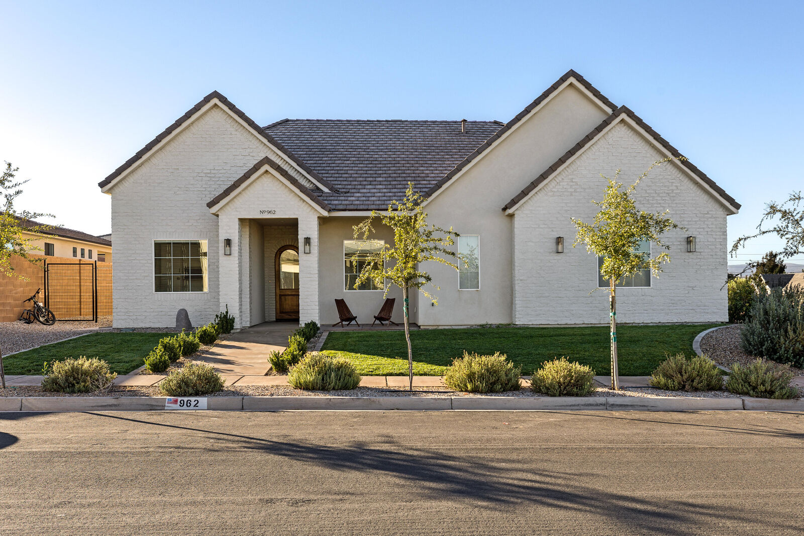 Property Photo:  962 E Black Oak Dr  UT 84780 