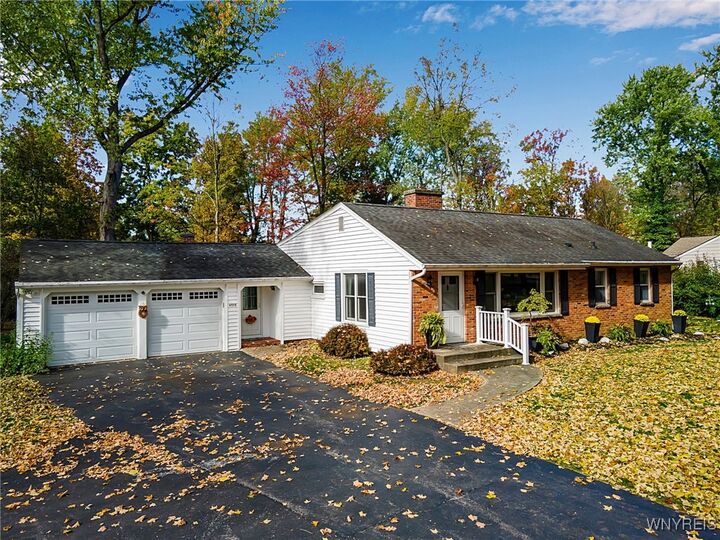 Property Photo:  4570 Christian Dr  NY 14031 