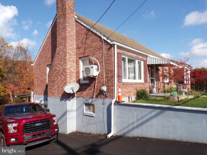 Property Photo:  1615 Mount Laurel Road  PA 19560 