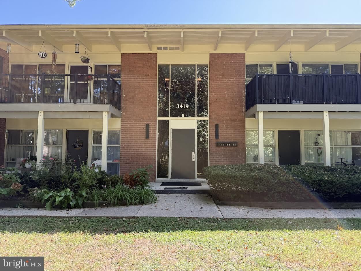 Property Photo:  3419 University Boulevard W 203  MD 20895