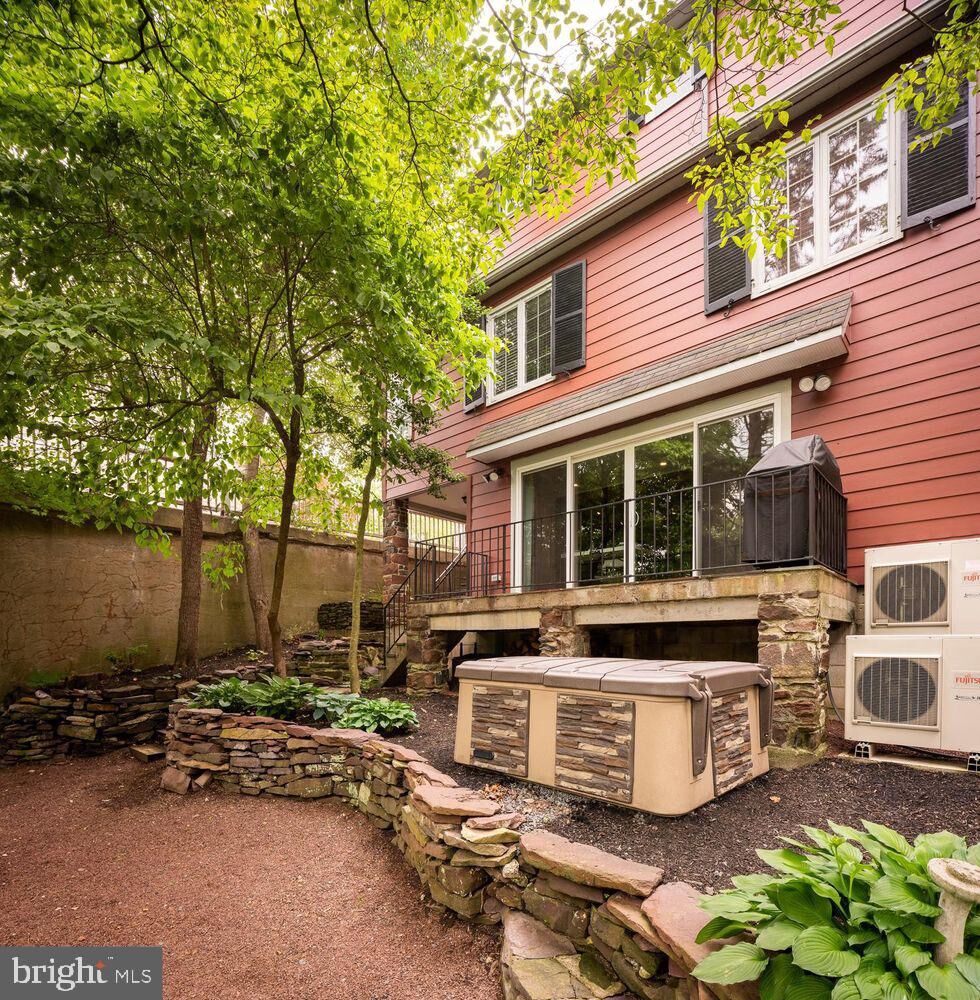 Property Photo: 58 W Mechanic Street PA 18938