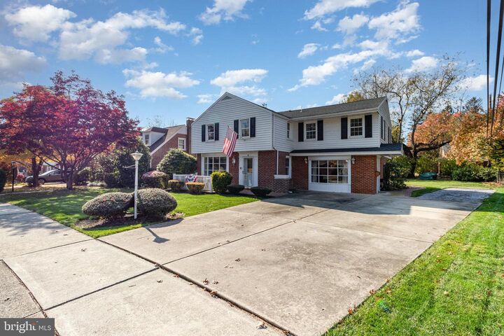 Property Photo:  2 Village Road  PA 17011 