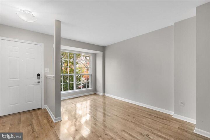 Property Photo:  14159 Autumn Circle  VA 20121 