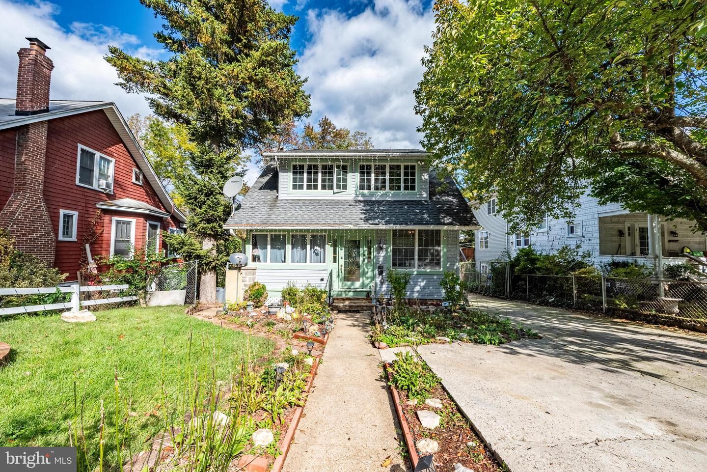 Property Photo:  2404 Poplar Drive  MD 21207 