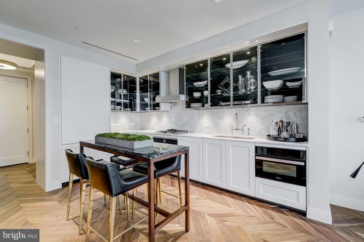 Property Photo:  300 International Drive 2107  MD 21202 