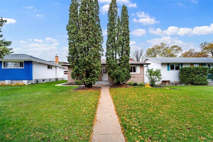 Photo de la propriété:  614 Helmsdale Avenue  MB R2K 0W8
