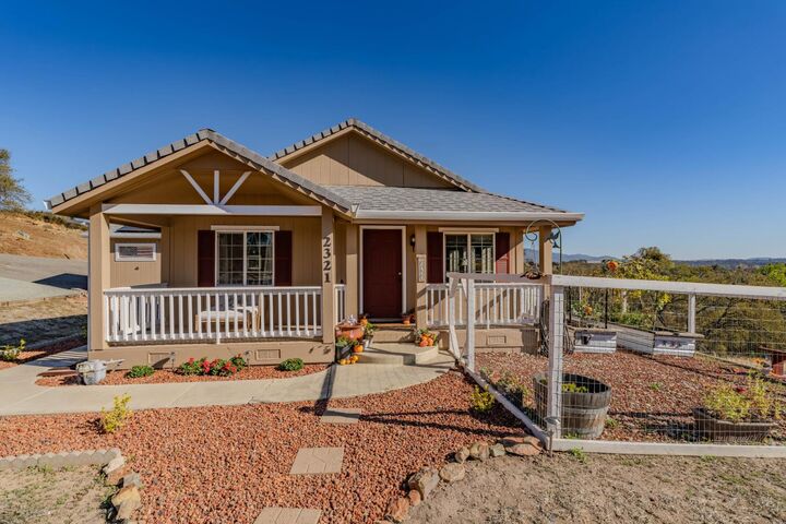 Property Photo: 2321 Hartvickson CA 95252