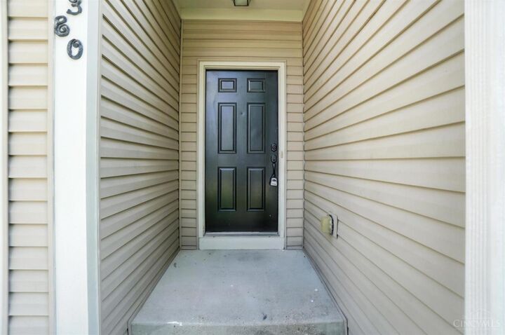 Property Photo:  2380 Oaktree Place  OH 45238