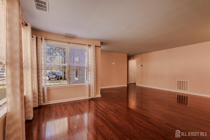 Property Photo:  63 Pennsylvania Way  NJ 08902 