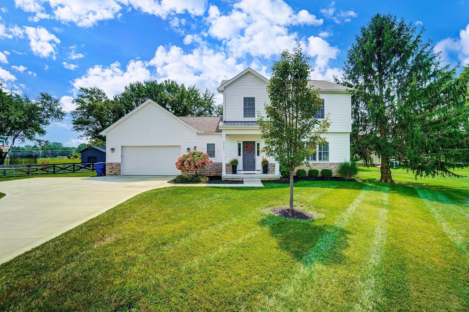 Property Photo: 1310 State Route 521 OH 43015