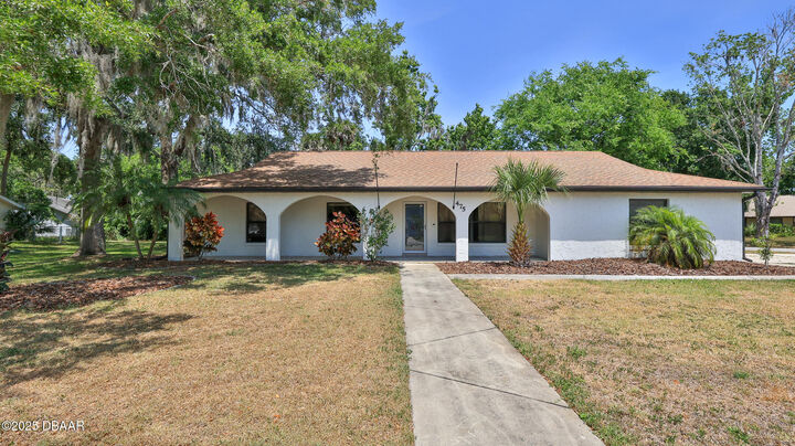 Property Photo:  475 Woodstock Drive  FL 32127 