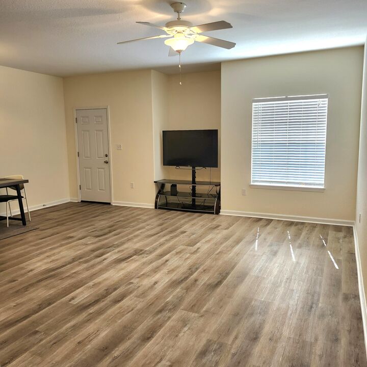 Property Photo:  108 Farrah Avenue  FL 32578 