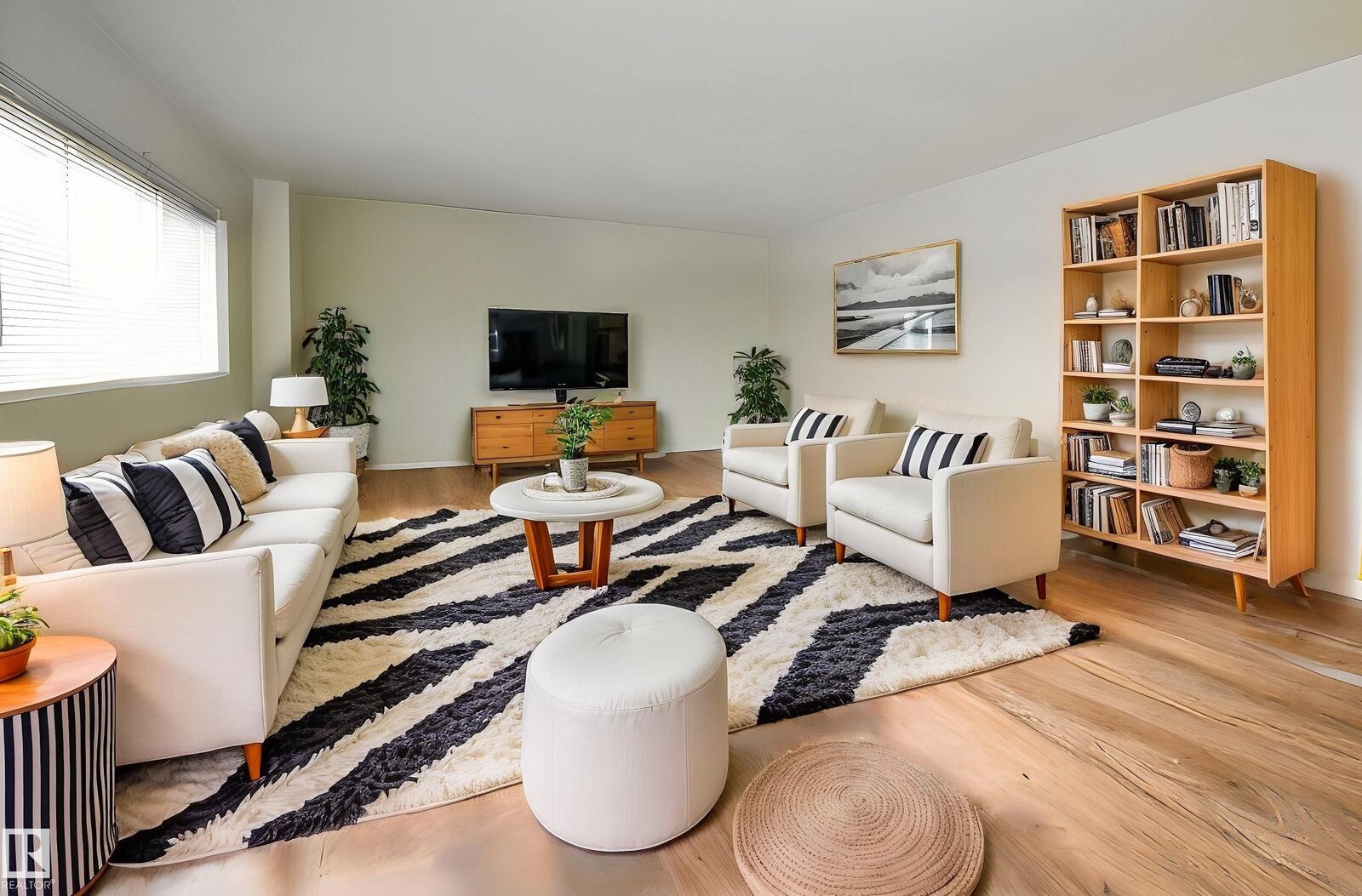 Property Photo:  10021 116 Street NW 608  AB T5K 1V5 