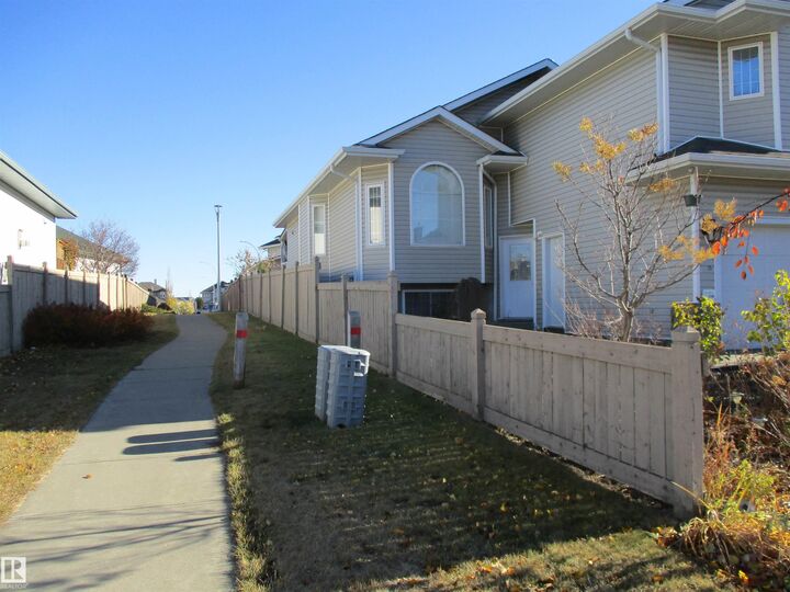 Photo de la propriété:  14043 134 Street NW  AB T6V 1W3 