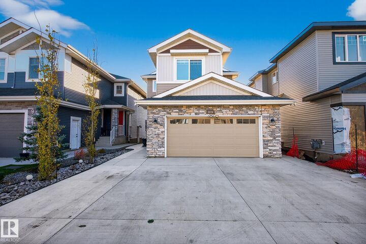 Property Photo:  9219 183 Avenue NW  AB T5Z 0S6 